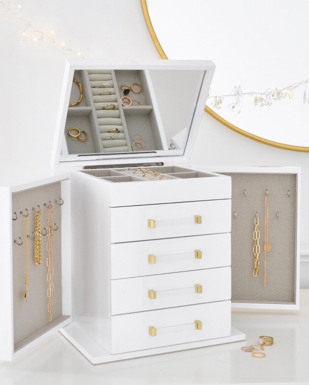Jewelry & Beauty 