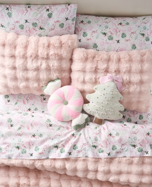 New Holiday Bedding Looks