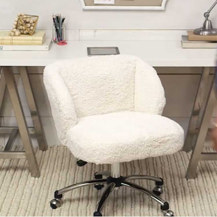 play desk and chair