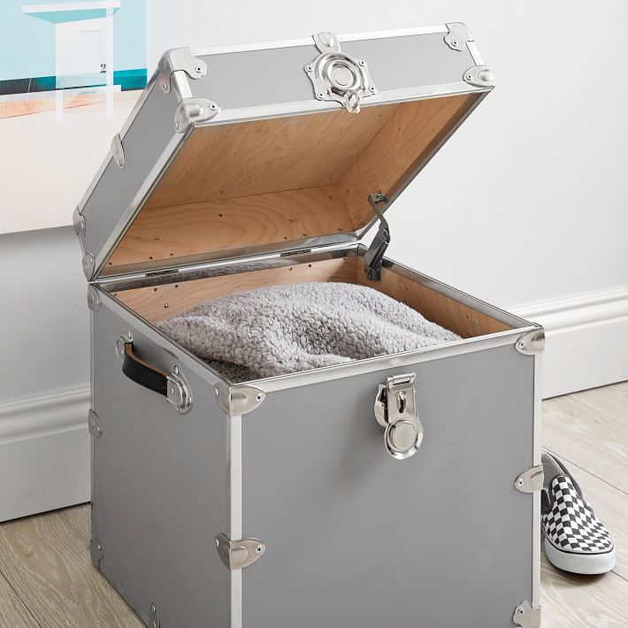 Cube Dorm Trunk Pottery Barn Teen