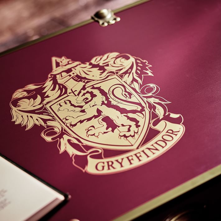 gryffindor trunk gift set