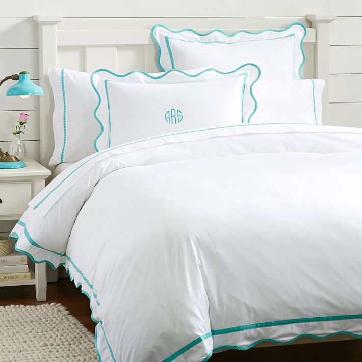 pottery barn zoe scallop duvet