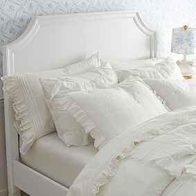 Auburn Classic Teen Bed | Pottery Barn Teen