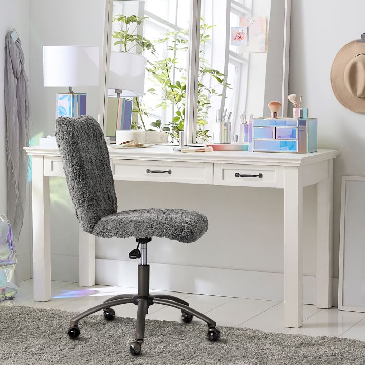 https://assets.ptimgs.com/ptimgs/rk/images/dp/wcm/202334/0030/hampton-classic-desk-and-sherpa-charcoal-airgo-desk-chair--o.jpg