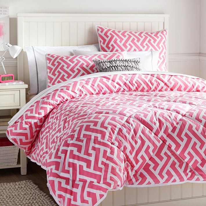 Links A Lot Comforter &amp; Sham, Bright Pink