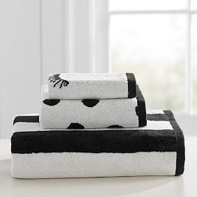 The Emily & Meritt Black and White College Towel Set
