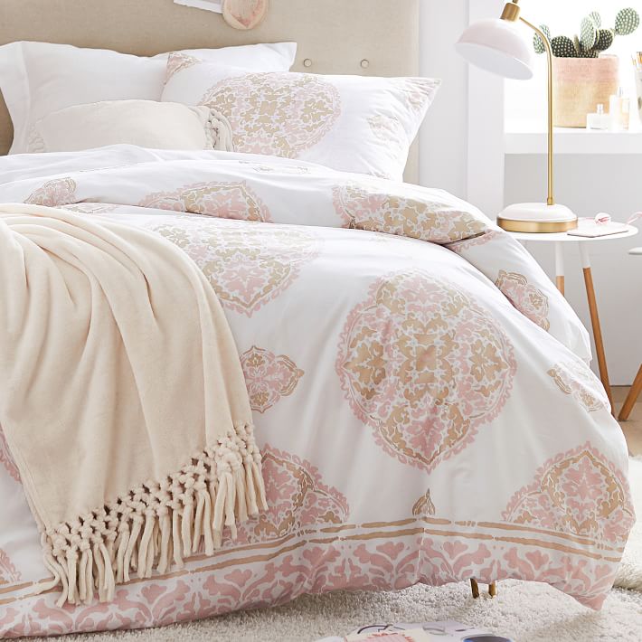 Pottery barn online medallion quilt