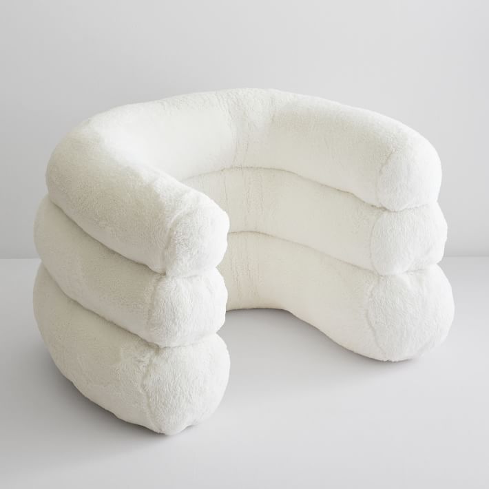 https://assets.ptimgs.com/ptimgs/rk/images/dp/wcm/202348/0216/the-hug-cozy-backrest-pillow-o.jpg