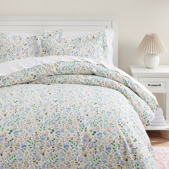 Keep cosy this holiday and all winter with our Bramble Quilt Set