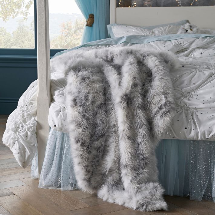 Harry Potter™ Hedwig™ Sparkle FauxFur Throw Blanket Pottery Barn Teen