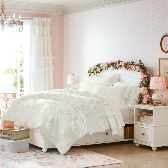 Colette store bedroom set