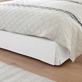Jamie Slipcovered Classic Bed