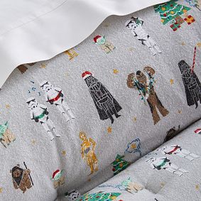 <em>Star Wars</em>&#8482; Christmas Comforter