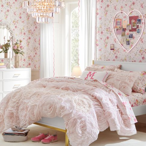 Romantic Rosette Bedroom