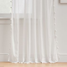 Pom-Pom Light-Up Sheer Curtain