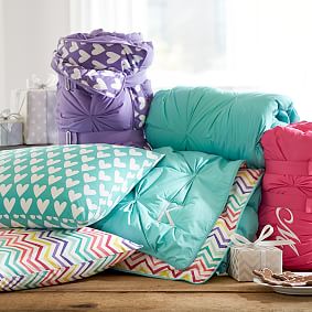 Pintuck Sleeping Bag &amp; Pillowcase, Bubble Stripe