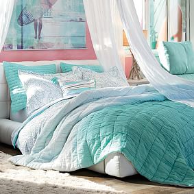 Ombre Ruched Quilt
