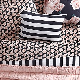 Emily &amp; Meritt Marigold Rose Sheet Set - Black/Blush