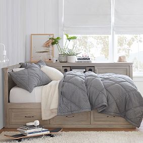 Hampton Corner Storage Bed