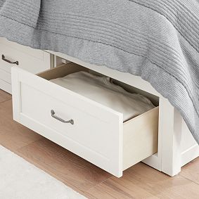 Hampton Corner Storage Bed