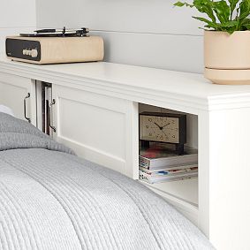 Hampton Corner Storage Bed