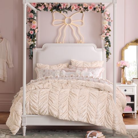 Pink Dreams Bedroom