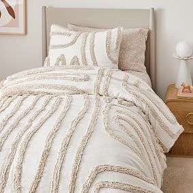 west elm kids x pbt x Sarah Sherman Samuel Tufted Sand Trails Quilt