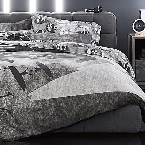 <em>Star Wars</em>&#8482; Space Chase Duvet Cover