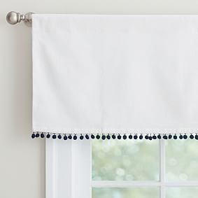 Pom Pom Valance