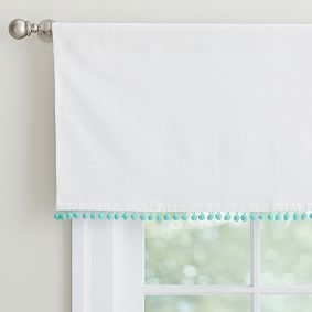 Pom Pom Valance