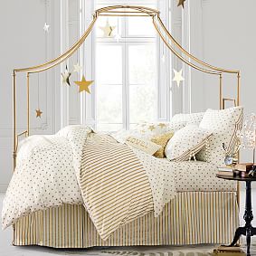 Maison Canopy Bed