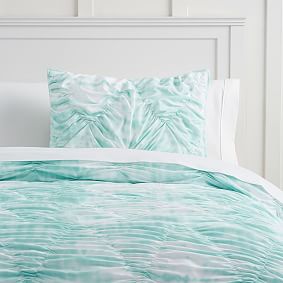 PBTeen Whimsical Waves Comforter + 2 good Standard Shams