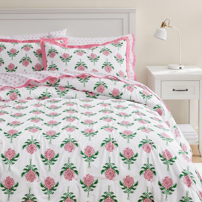 Roller Rabbit Rosebud Quilt