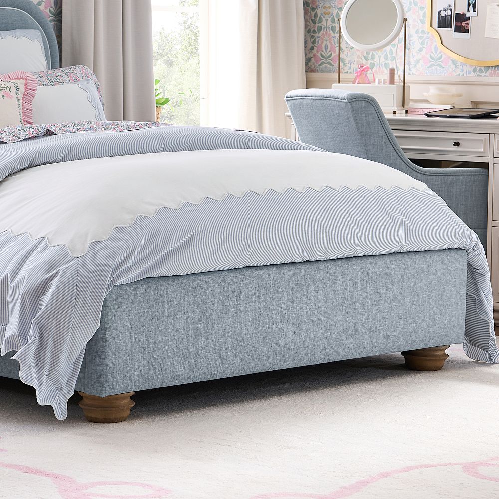 Chelsea Upholstered Classic Bed - Elegant Design