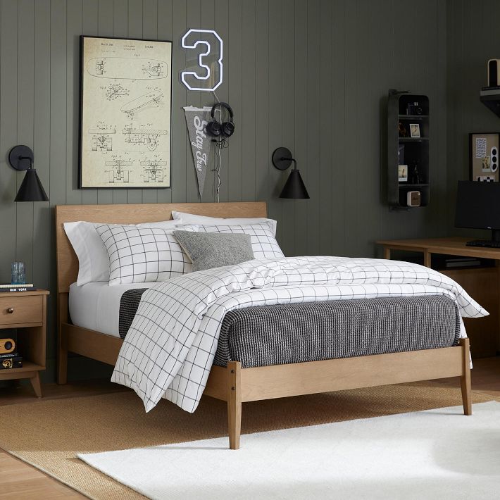 Keaton Classic Bed