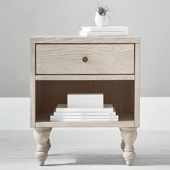 Bellevue Nightstand (19&quot;)