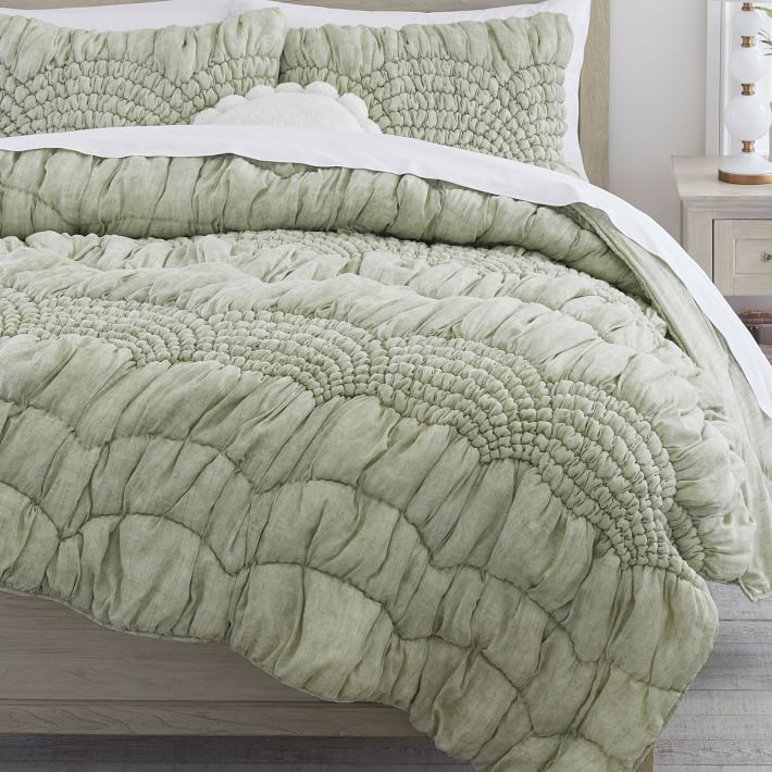 Cream Puff Microfiber Quilt
