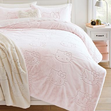 Hello Kitty Plush deals Blanket - Queen Size