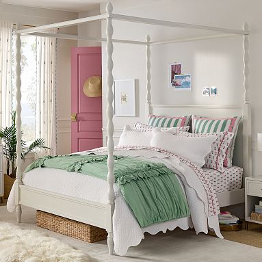 Bobbin Canopy Bed