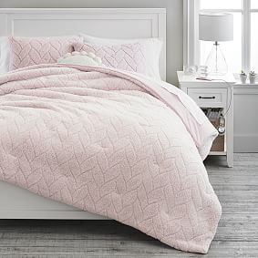 Cozy Sherpa Comforter