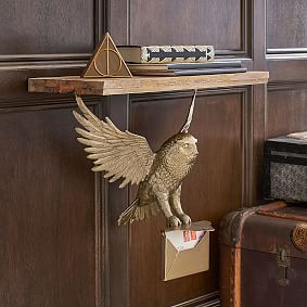 Harry Potter&#8482; Hedwig&#8482; Rustic Shelf