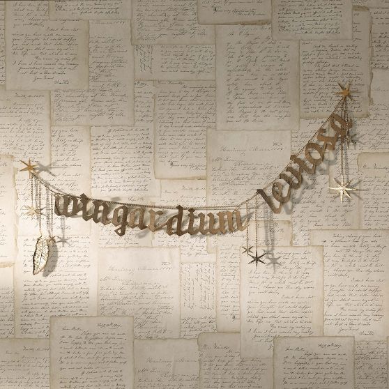 Harry Potter™ Wingardium Leviosa™ Garland