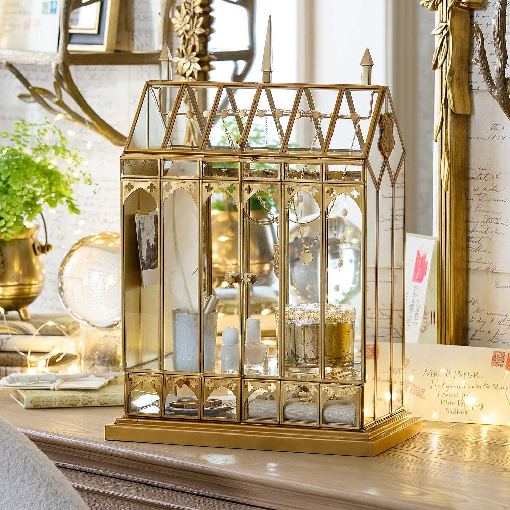 Harry Potter&#8482; Hogwarts&#8482; Castle Jewelry Display