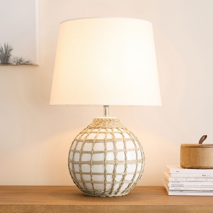 Fishing Net Ceramic Table Lamp (21&quot;)