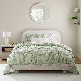 Jordan Classic Upholstered Bed