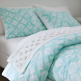Indira Geo Comforter