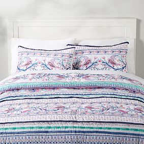 Avery Paisley Quilt 