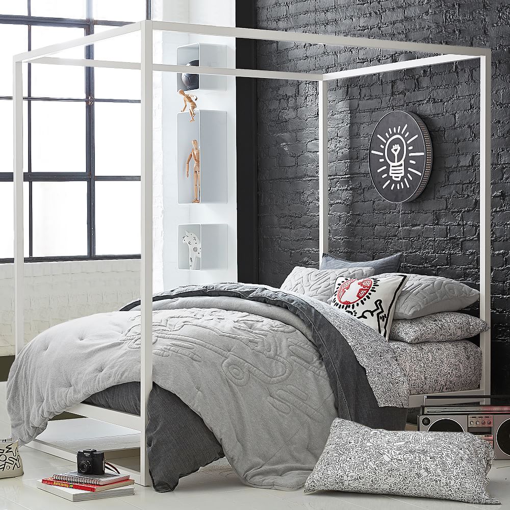 Park Canopy Bed