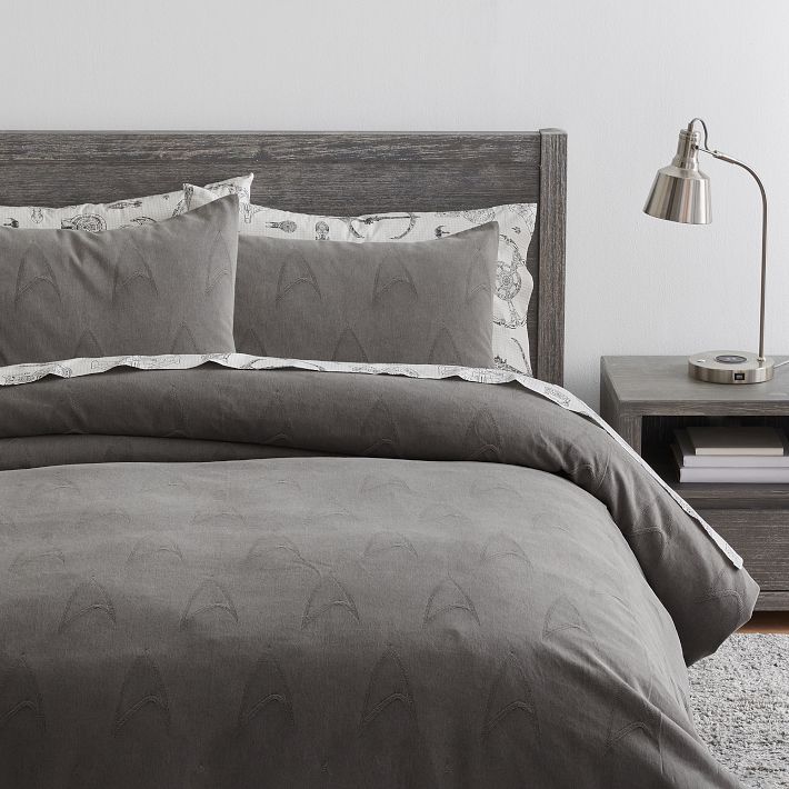 <em>Star Trek</em>&#8482; Starfleet Jacquard Duvet