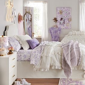LoveShackFancy No Nails Pinboards (36&quot;x24&quot;)
